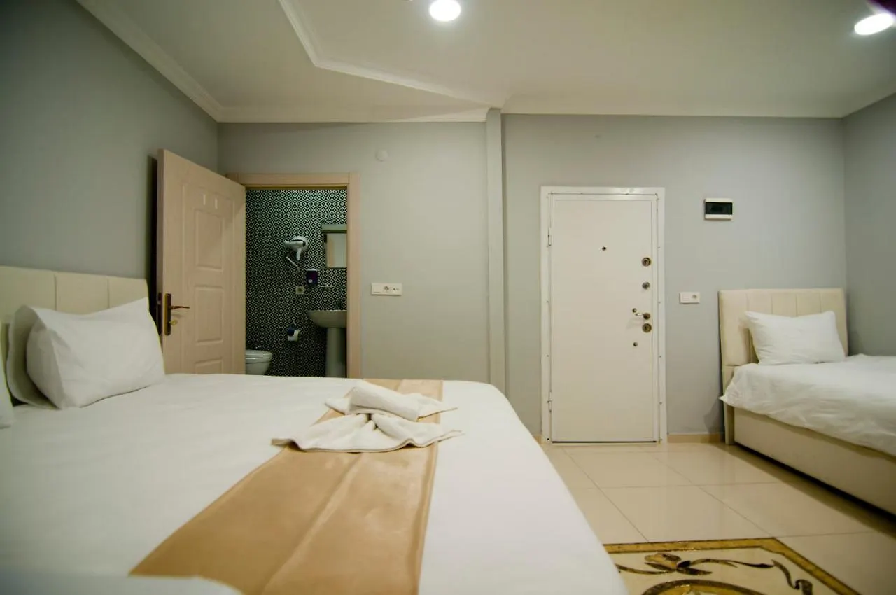 Istanbul Palace Hotel