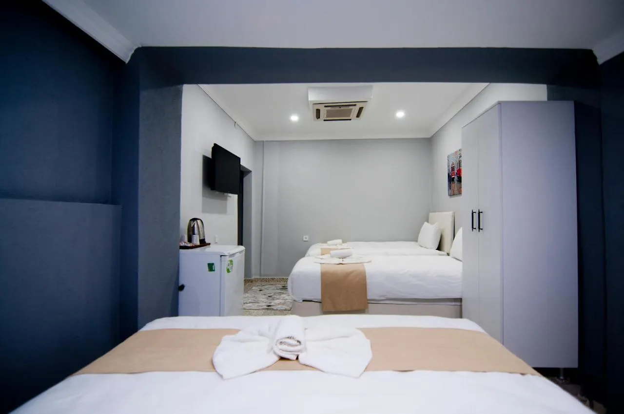 Istanbul Palace Hotel 3*,
