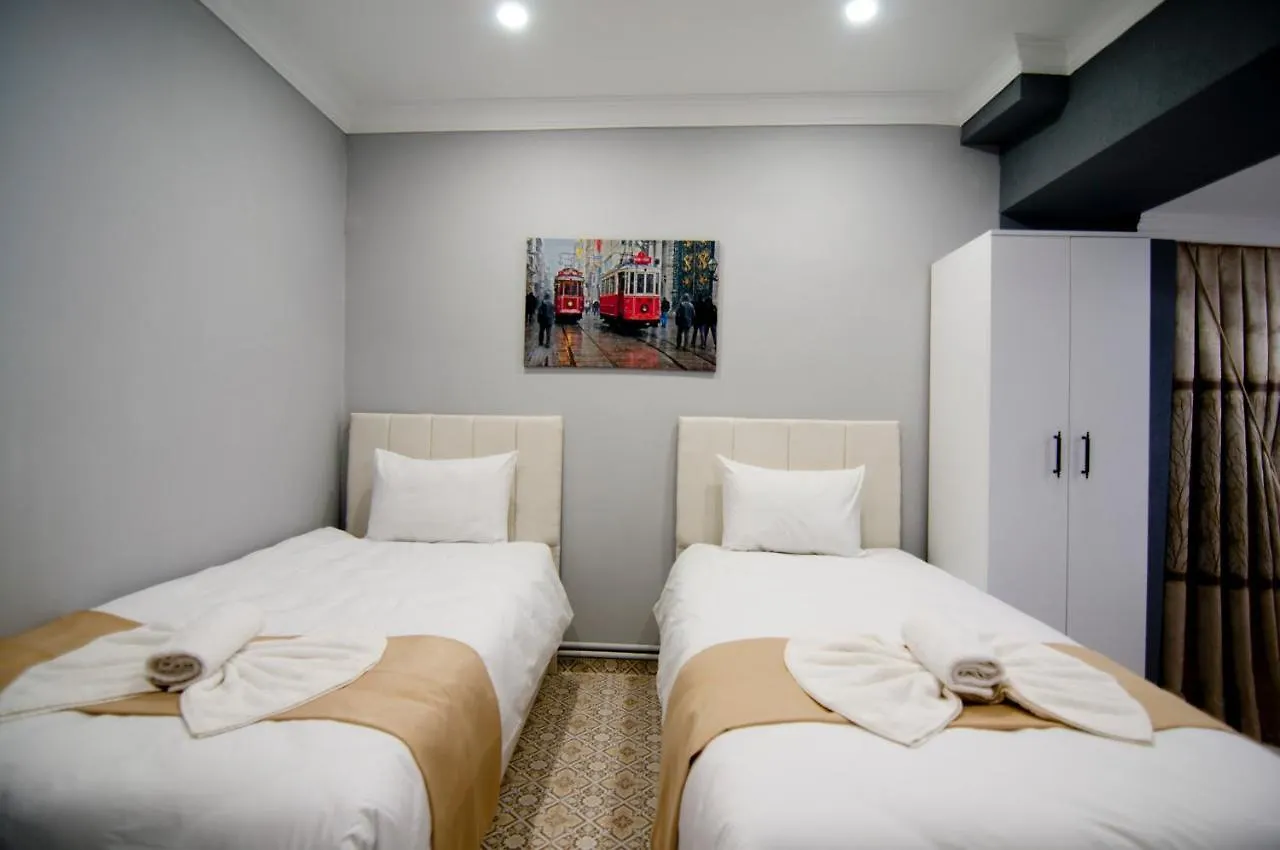 Istanbul Palace Hotel