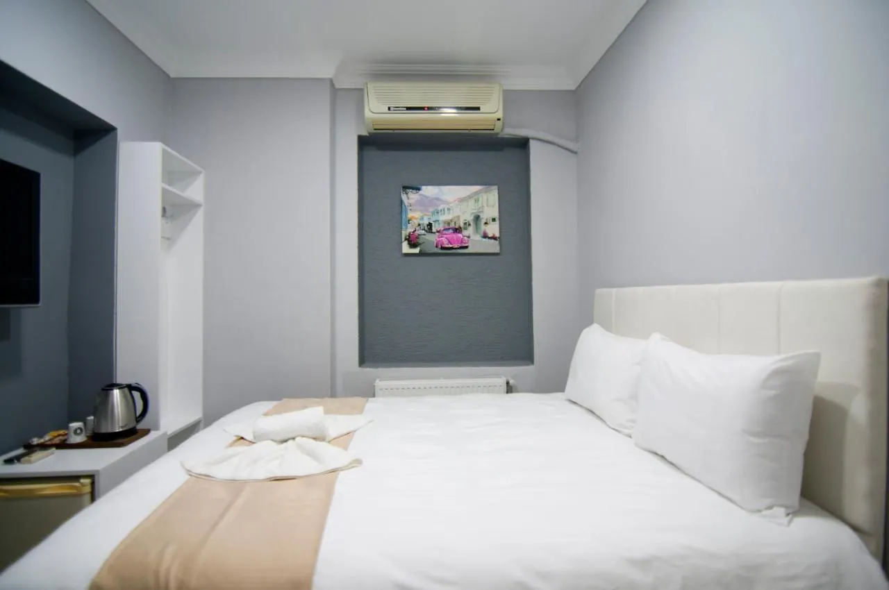 Istanbul Palace Hotel 3*,  Turkey