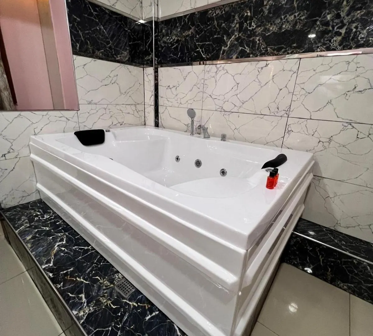 Istanbul Palace Hotel