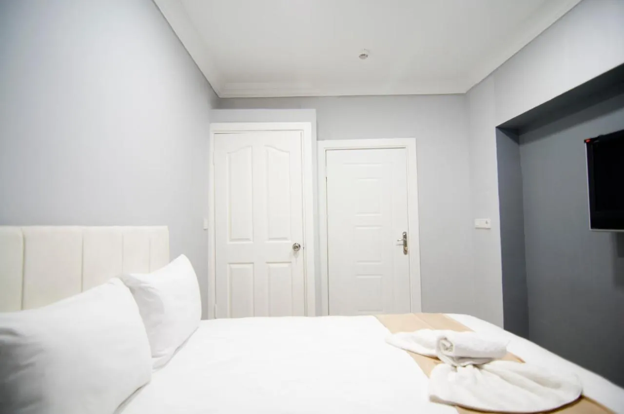 Istanbul Palace Hotel 3*,  טורקיה
